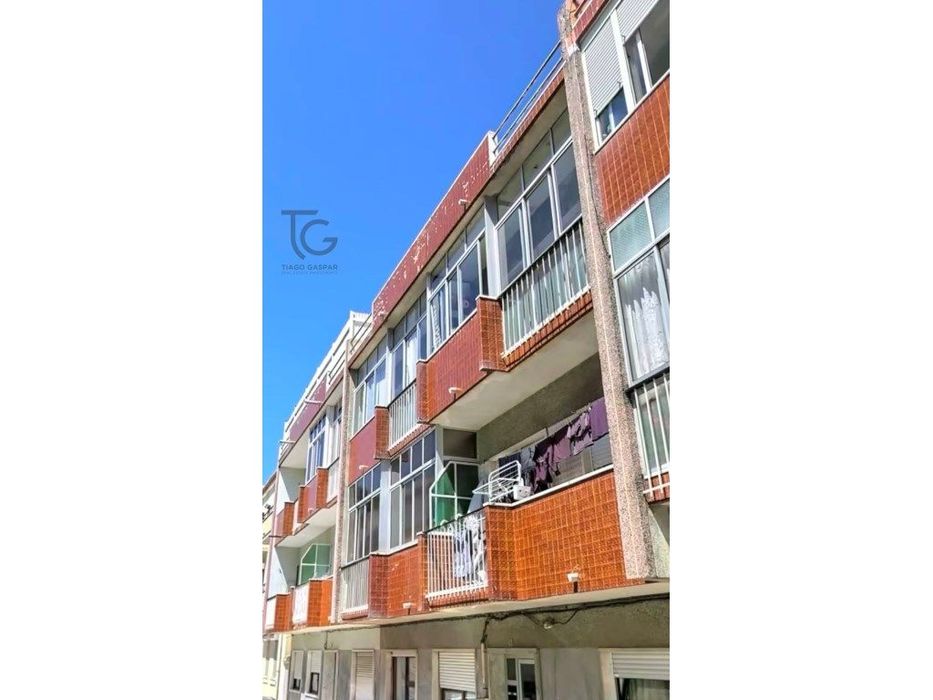 T2 na Venda Nova a 8 minutos a pé do Metro Amadora Este
