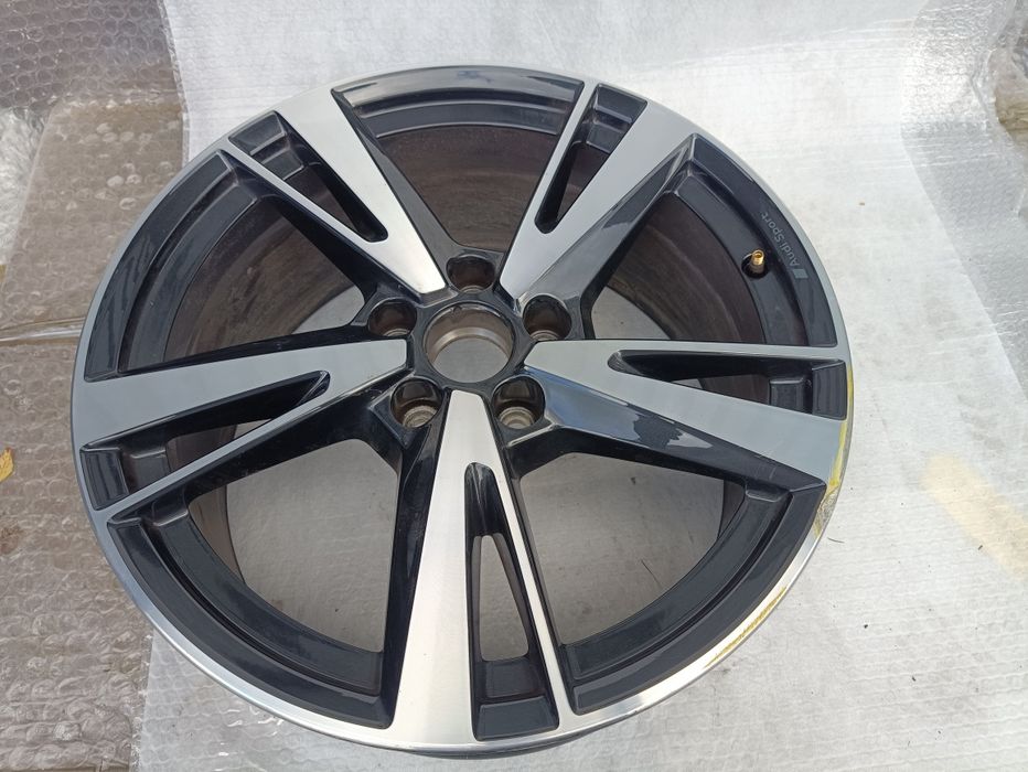 Audi A5 rs5 a4 RS4 A6 inne modele felga pojedyncza 18 cali 8y0 et46