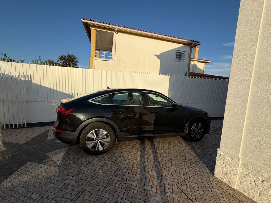 Audi Q8 etron sportback foto 4