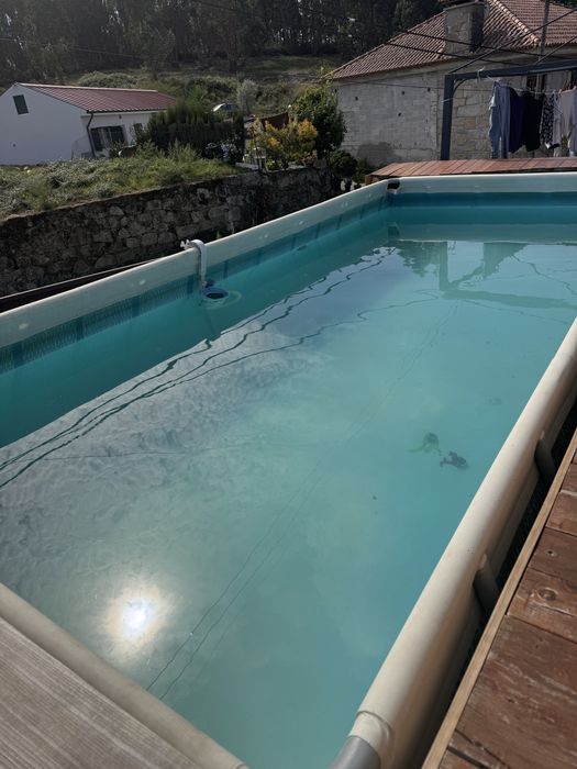 Vendo piscina 6x2.5x1 com bomba de areia e skymer