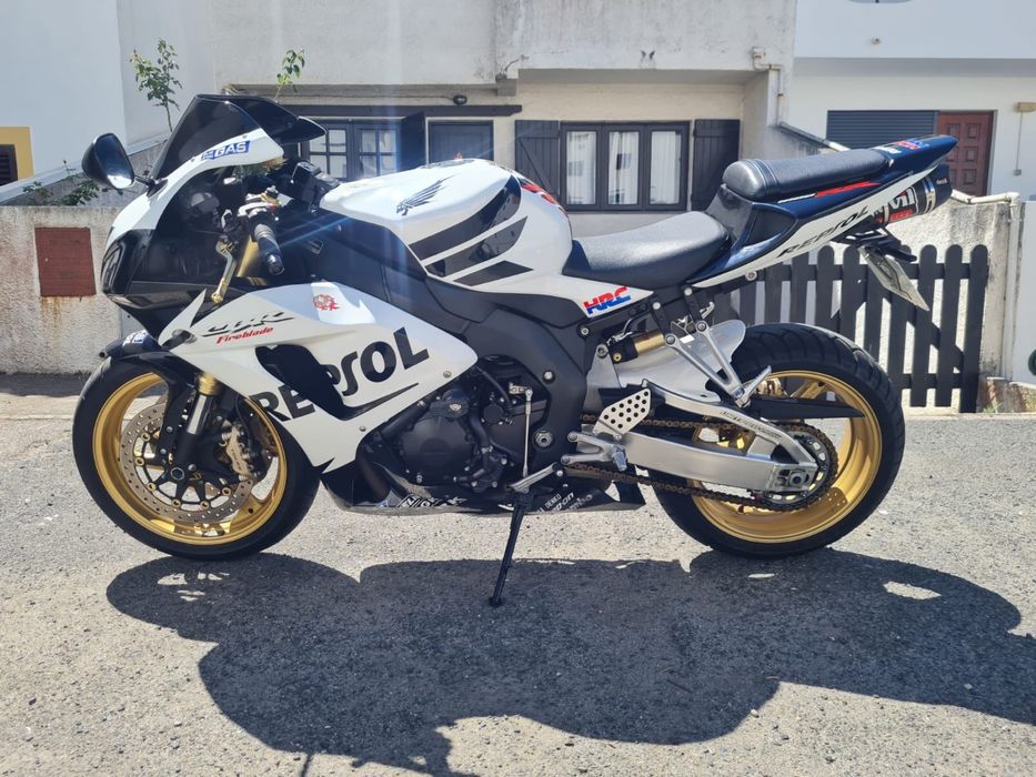 Cbr 1000rr semi nova