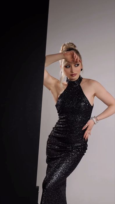 Вечірнє Плаття по фігурі