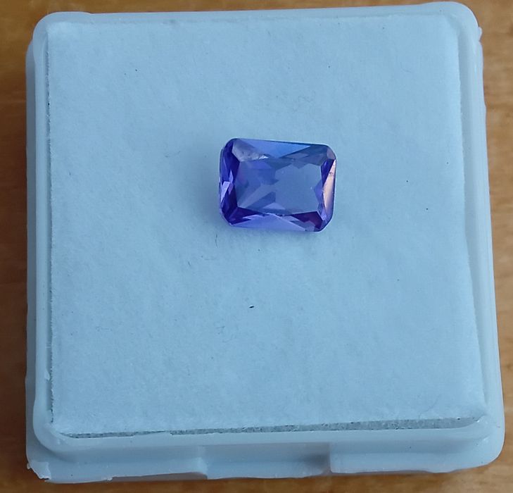 Tanzanita Natural Certificada – 7x5mm