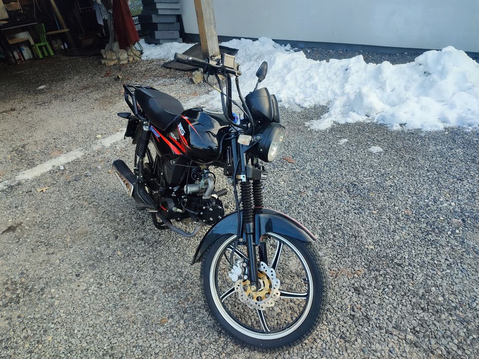 Motocykl Benzer 125 . 2015 / 2018 rok. Ładny . Zamiana