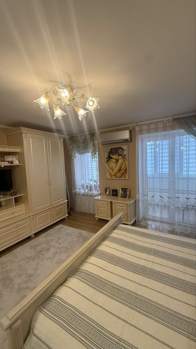 Продам 3-х кімнатну  квартиру, вдасник