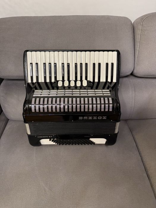 Akordeon Hohner 72 basy
