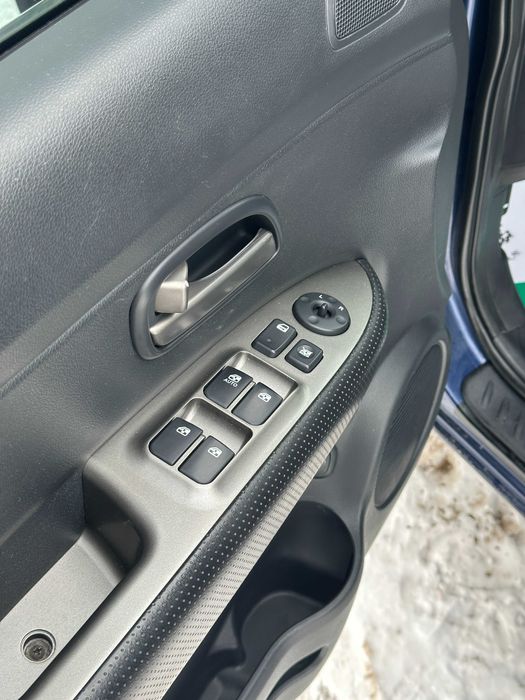 Продам Kia Carens 2006 рік можлива розстрочка,кредит,обмін!