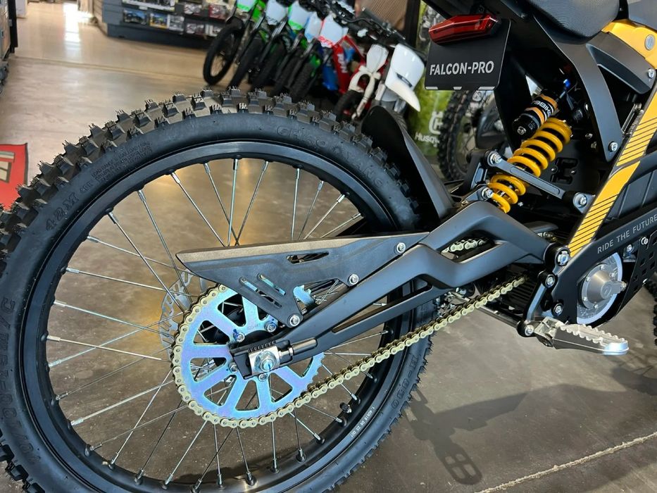 Mota elétrica Falcon Pro 2025 – Nova, 10 kW, 90 km/h,72 V 35 Ah SurRon