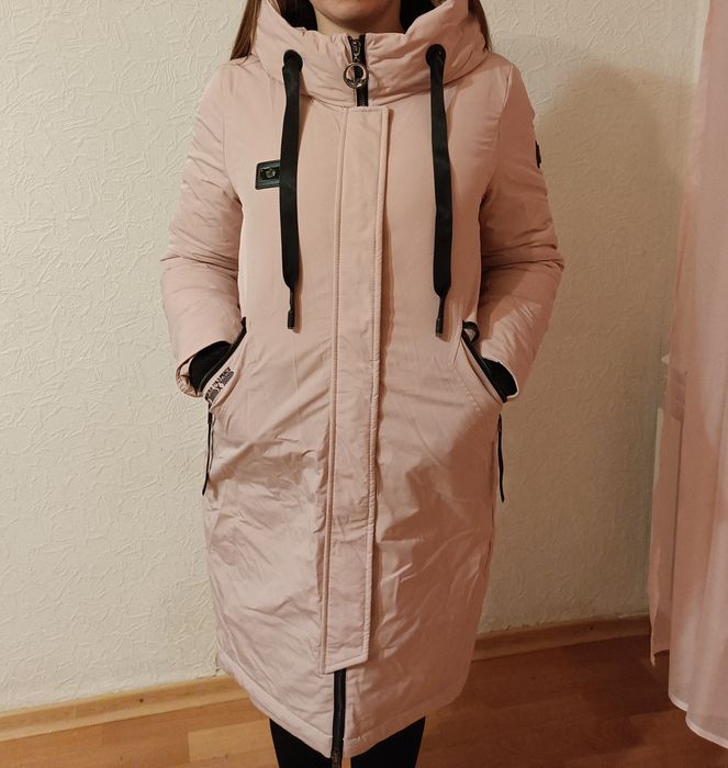 Пуховик жіночий рожевий