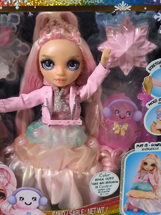 Rainbow High Winter Bella Лялька Рейнбоу Хай Зимова серія Белла рожева