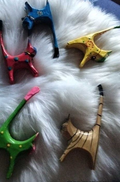 DECORAÇao  Miniaturas madeira   GATINHOS