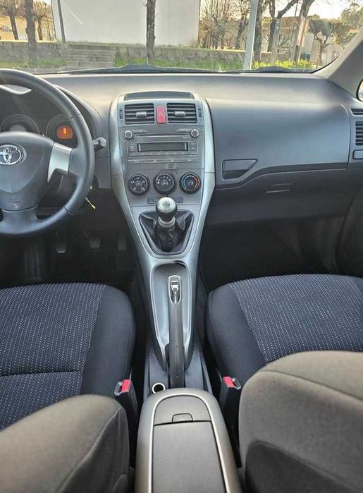 Toyota Auris 1.4 D4D 90CV - 09 UNICO DONO