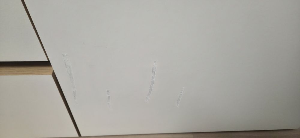 Sprzedam komplet komodę i szafę.