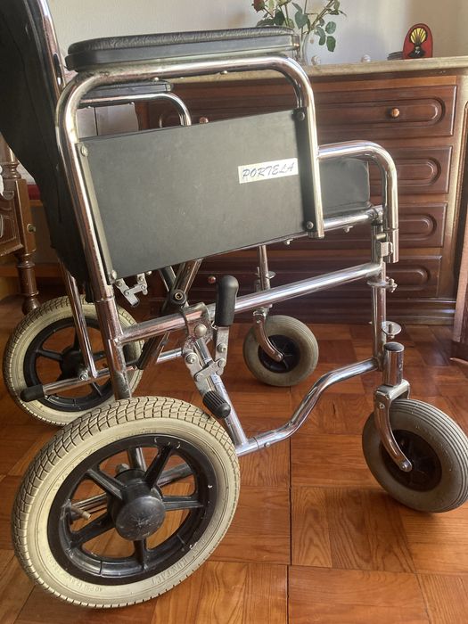 Cadeira de rodas portela