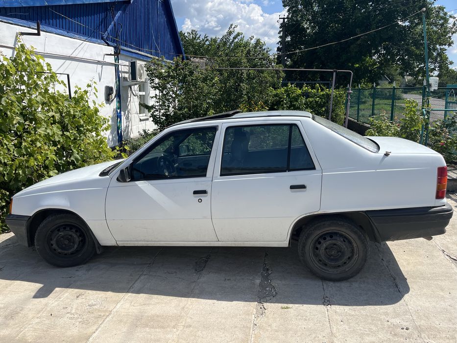 Продам opel kadet 1988