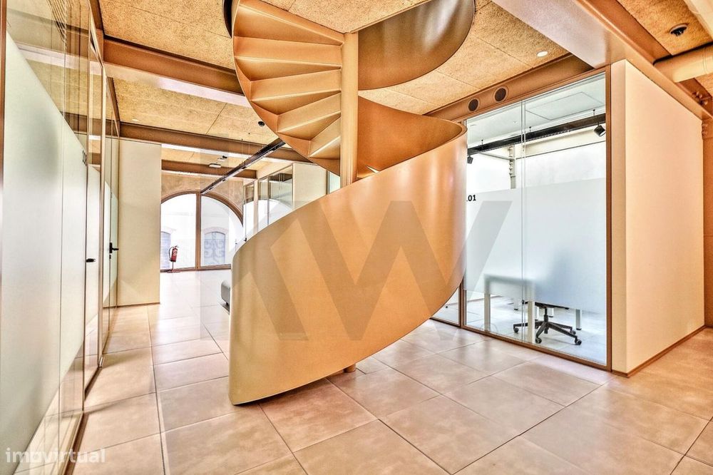 Escritório de Última Geração para 3 pessoas para Arrendar em Alcântara