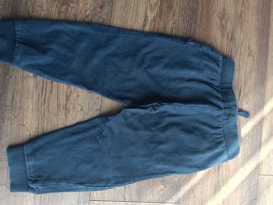 Spodnie dresowe rozm. 104