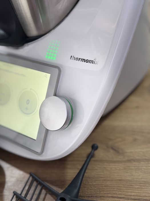 Sprzedam Thermomix TM6 Vorwerk + dodatki, stan bdb