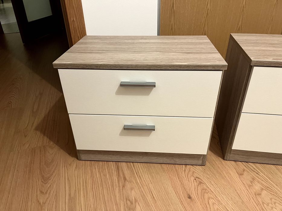 Mesas de Cabeceira (Par)