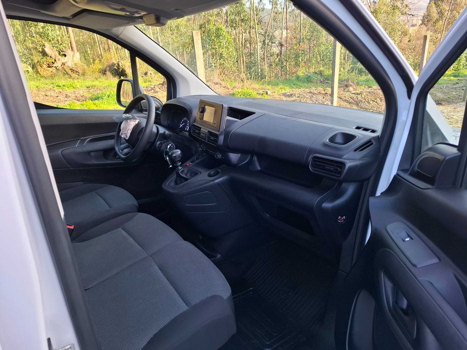 Toyota Proace Longa 45 Mil kms Nacional de 2023 COM IVA DEDUTIVEL