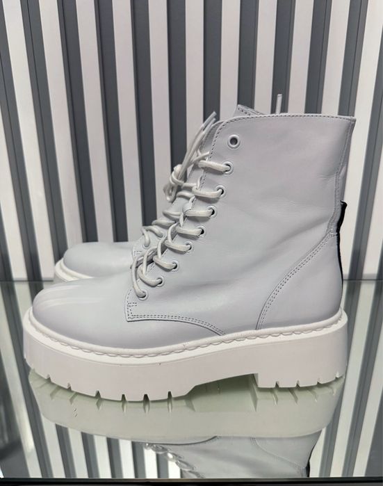 Nowe białe skórzane botki/workery Steve Madden
