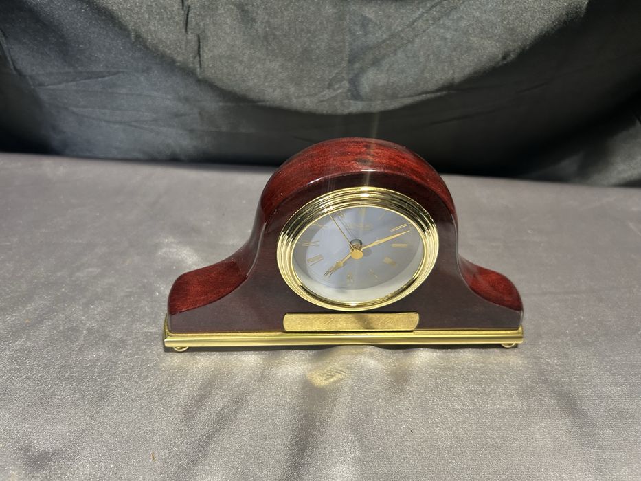 Zegarek DANBURY – Elegancki Zegarek Kominkowy