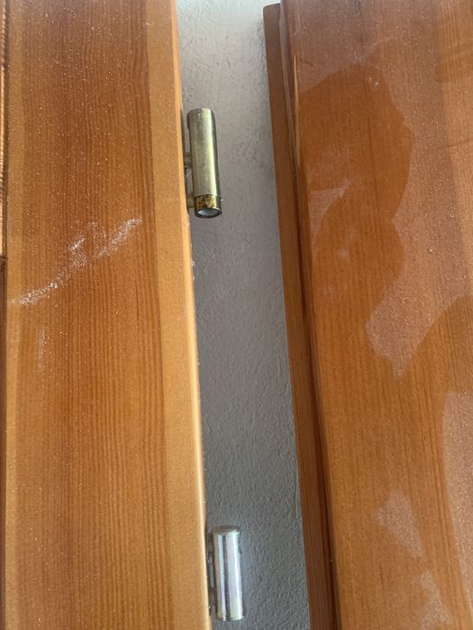 Продам між кімнатні двері з масиву