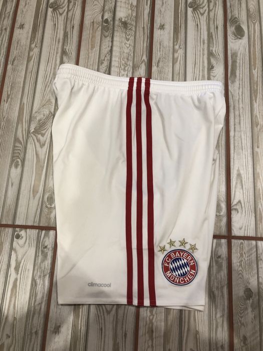 Спортивные шорты Adidas FC BAYERN NUNCHEN