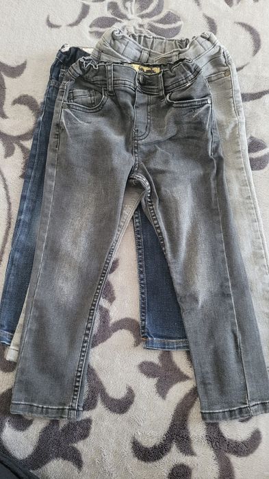 Zestaw spodni jeansowych dla chłopca 98