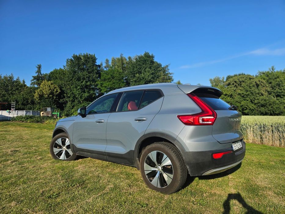 Volvo xc40 2.0 Benzyna T4 GT Momentum 190km