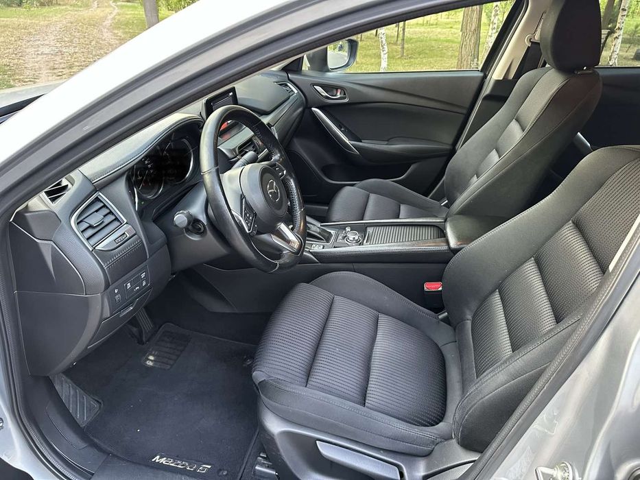 Офіційна Mazda 6 2017