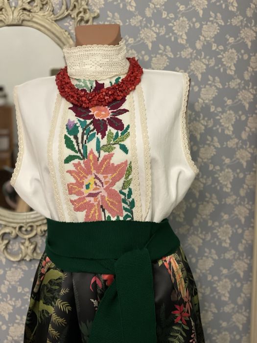 Вишиванка дизайнерська стильна