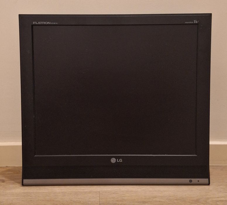 Monitor TV LG 22"