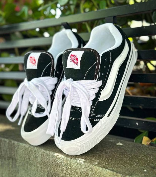 Ванси Дутиши Унісекс від 37-44, Vans Knu Skool Чорно-білі