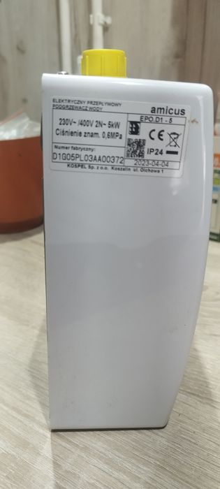 Podgrzewacz do wody podszafkowy y 3 fazowy   kospel