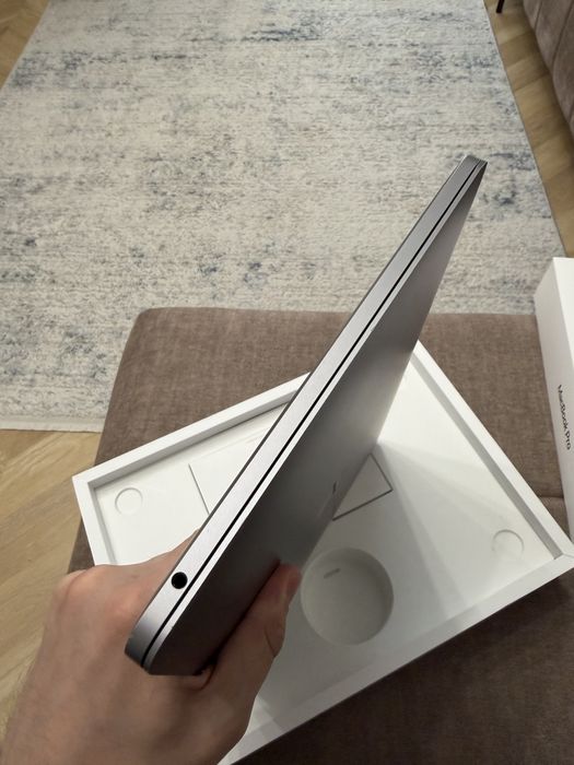Macbook Pro 13 2020 i5 / 8gb / 256gb/ 93% / Повний Комплект
