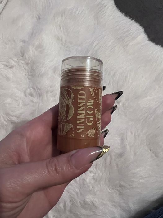Bronzer w sticku