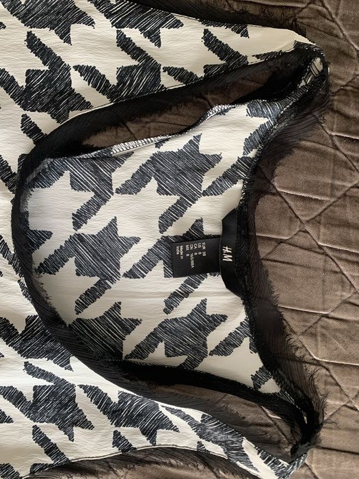 Блуза  H&M  літня з візерунуом «гусяча лапка»