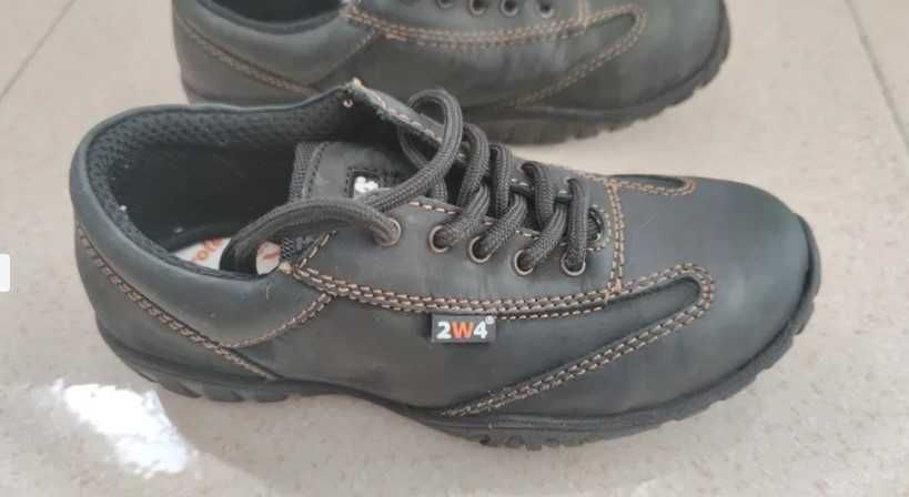 Sapatos de segurança tamanho 36