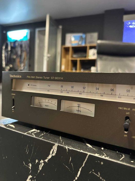 FM/AM тюнер Technics ST-9031