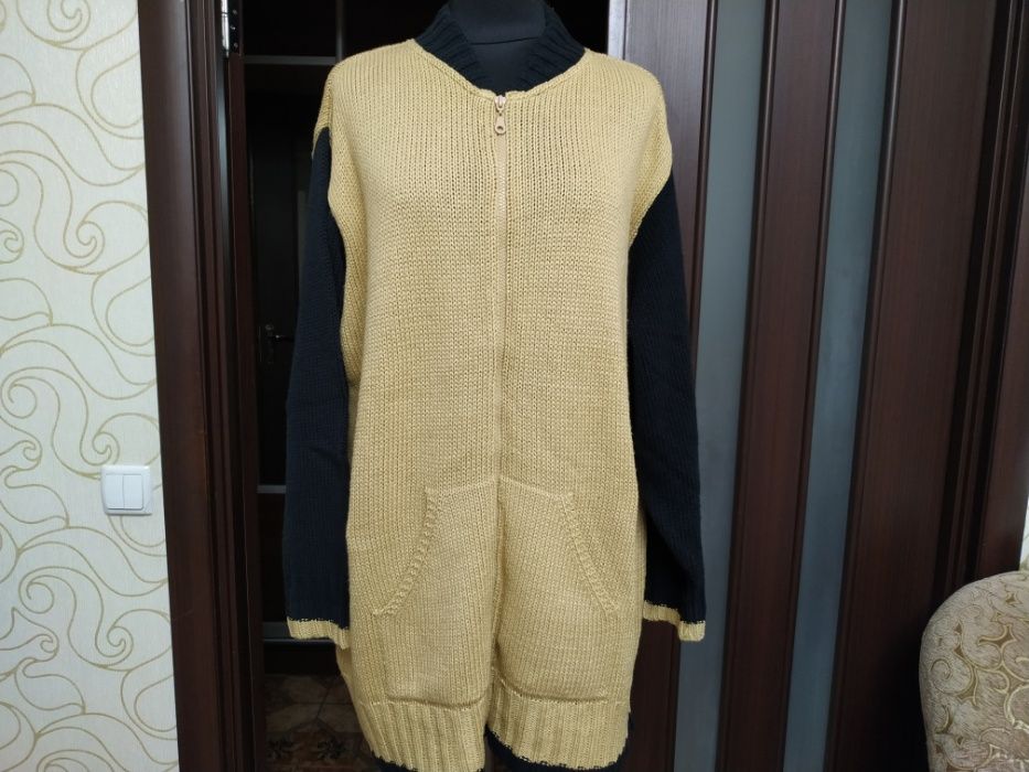 теплая кофта кардиган на молнии 64-66 большой  р-р батал