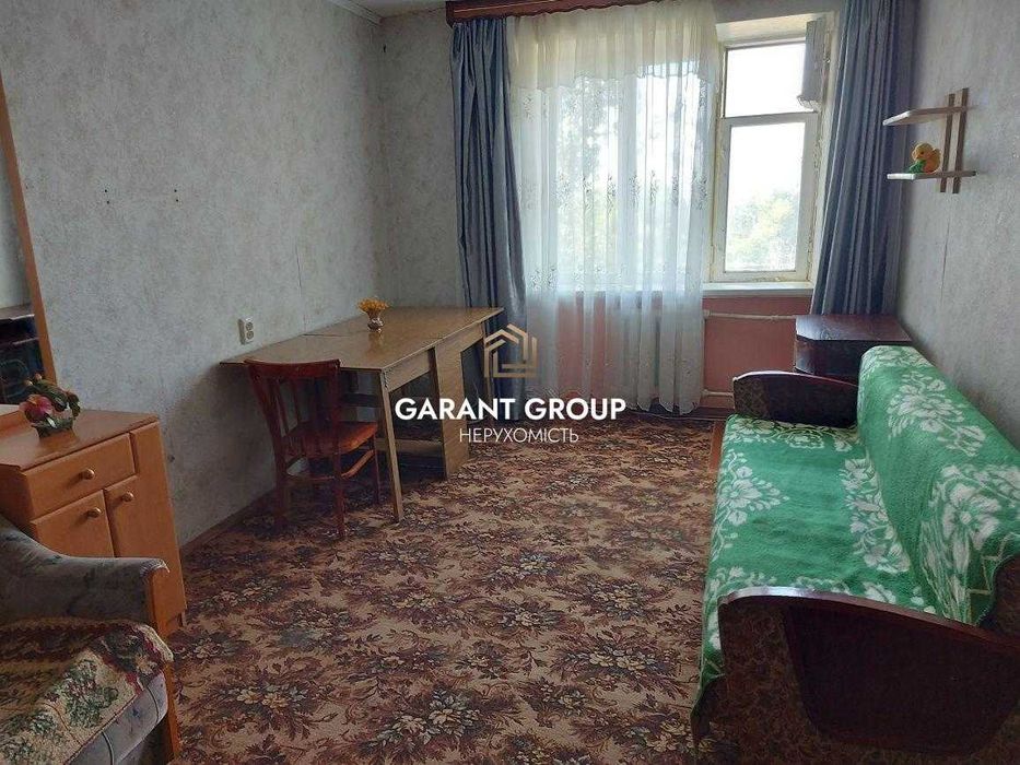 Продається кімната в гуртожитку зі своєю окремою кухнею