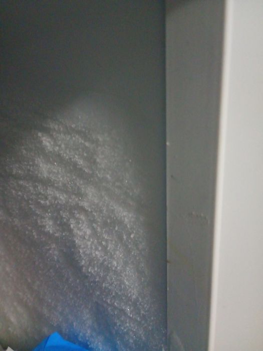 Frigorífico de duas portas em bom estado