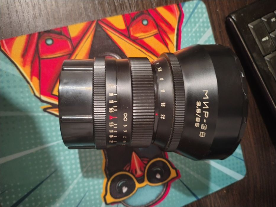 Об'єктив Мір-3 В для камер середнього форматах.