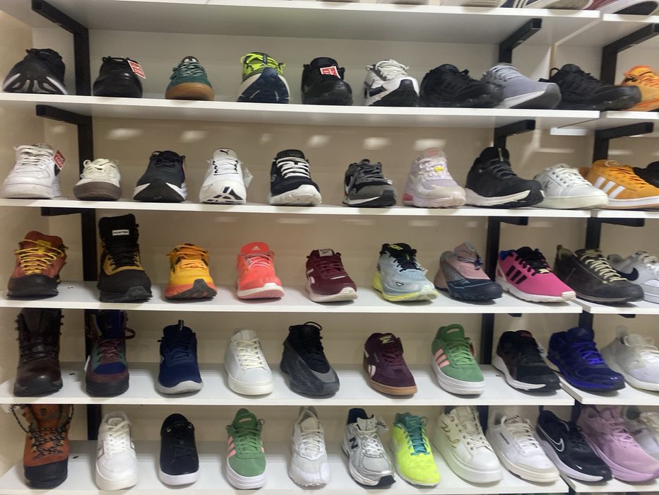 Великий вибір взуття