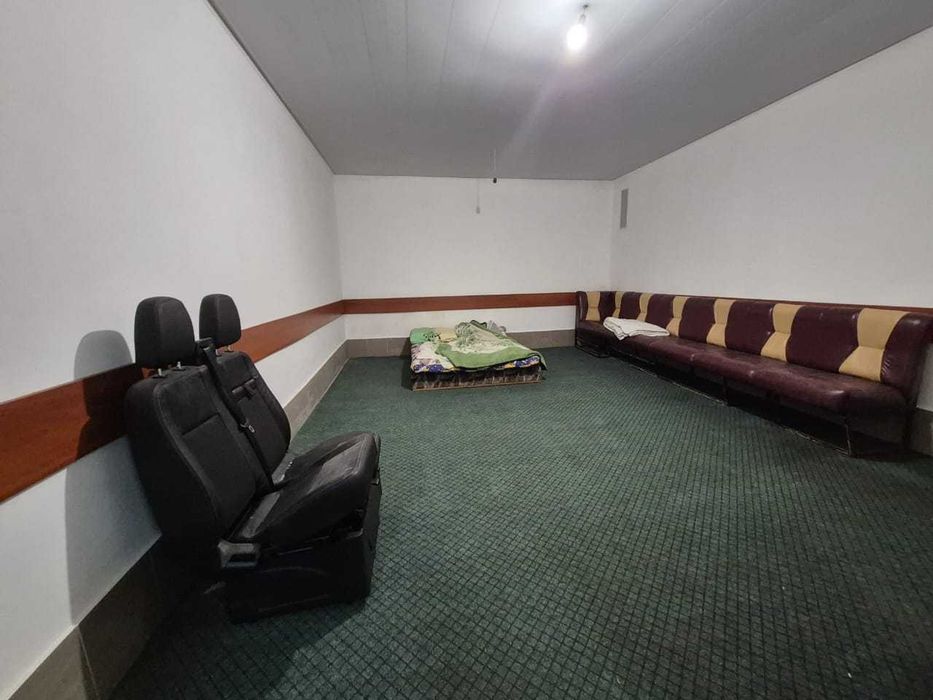 1800м2 приміщення + 30сот землі