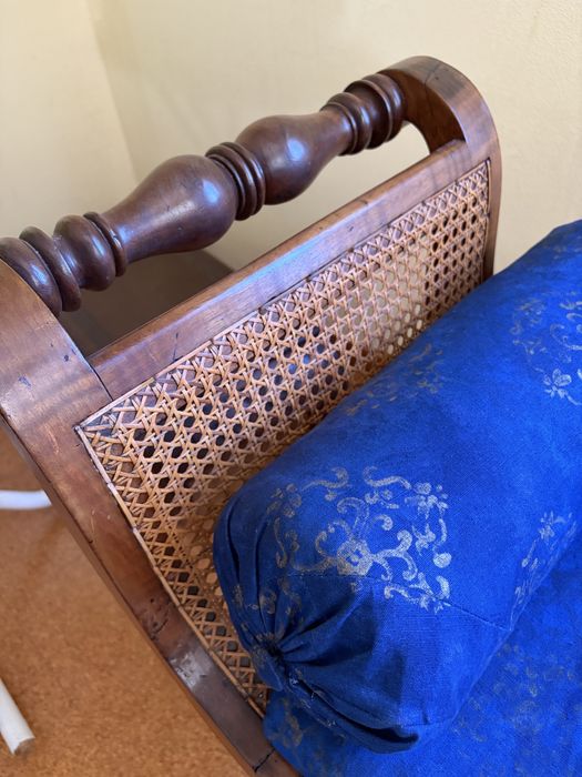 Divan vintage em tecido azul