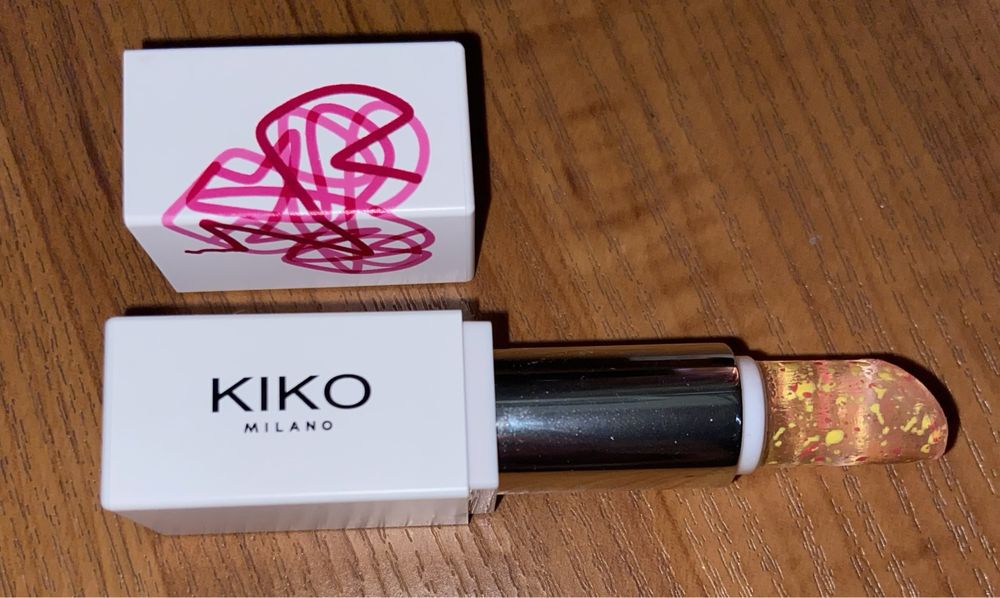 Лот декоративноі косметики