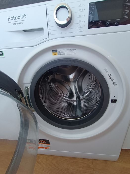 Máquina de lavar roupa Ariston