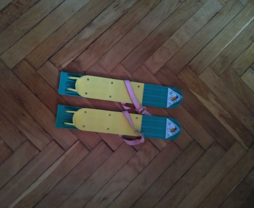 Лыжи детские пластиковые короткие